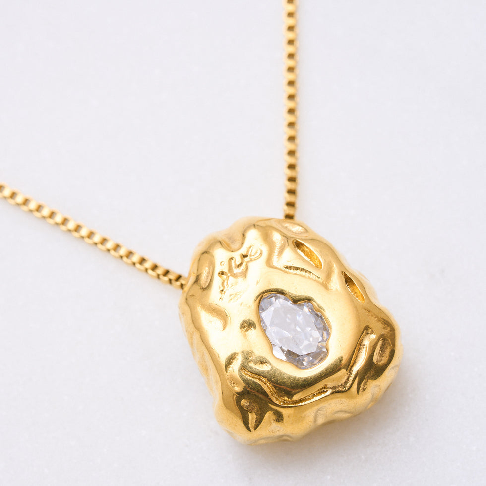 Special Gold Shaped Small Zircon Necklace