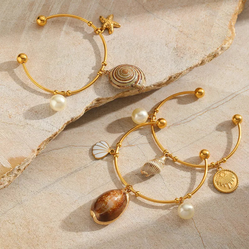 Natural SeaShell Bangle