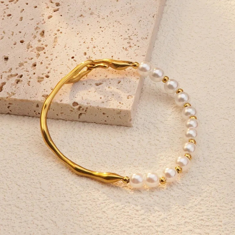 Golden-Yellow Pearly Bracelet