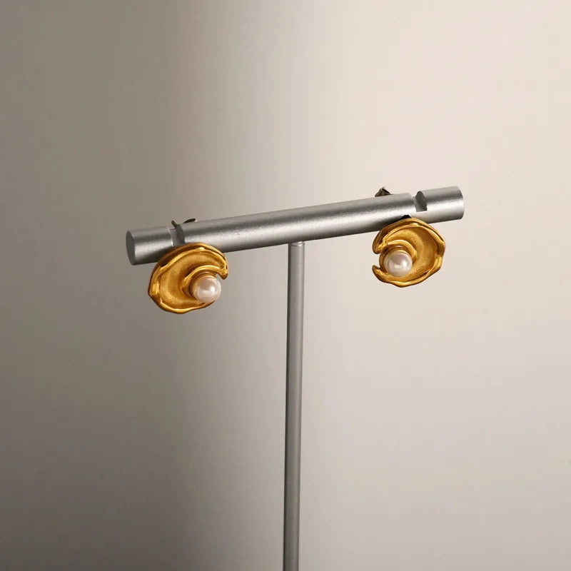 Gold Pearly Ear Studs