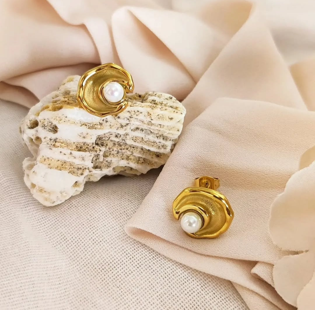 Gold Pearly Ear Studs