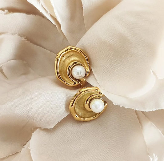 Gold Pearly Ear Studs