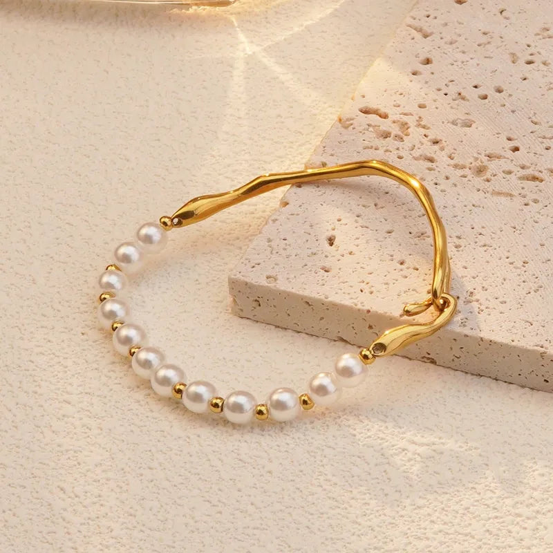 Golden-Yellow Pearly Bracelet