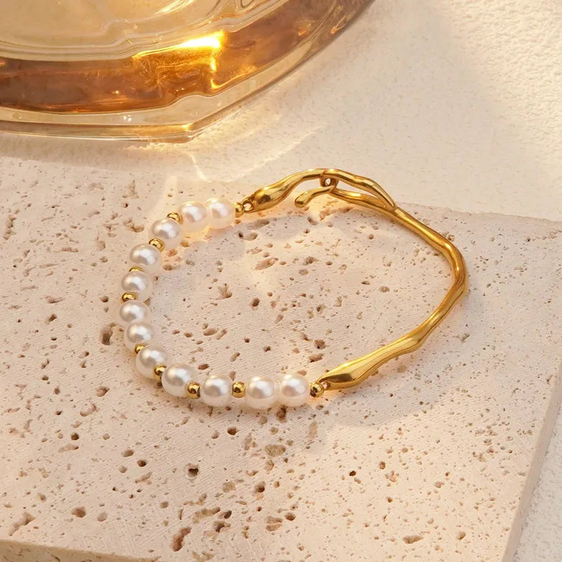 Golden-Yellow Pearly Bracelet
