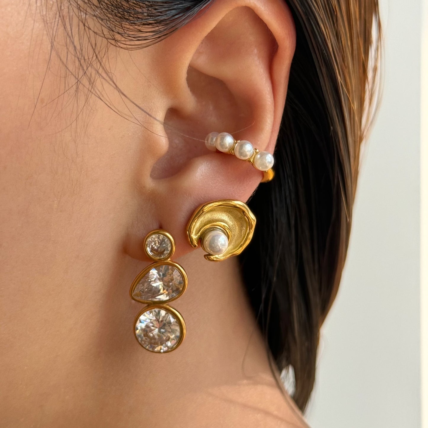 Gold Pearly Ear Studs